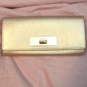 Michael Kors wallet in gold